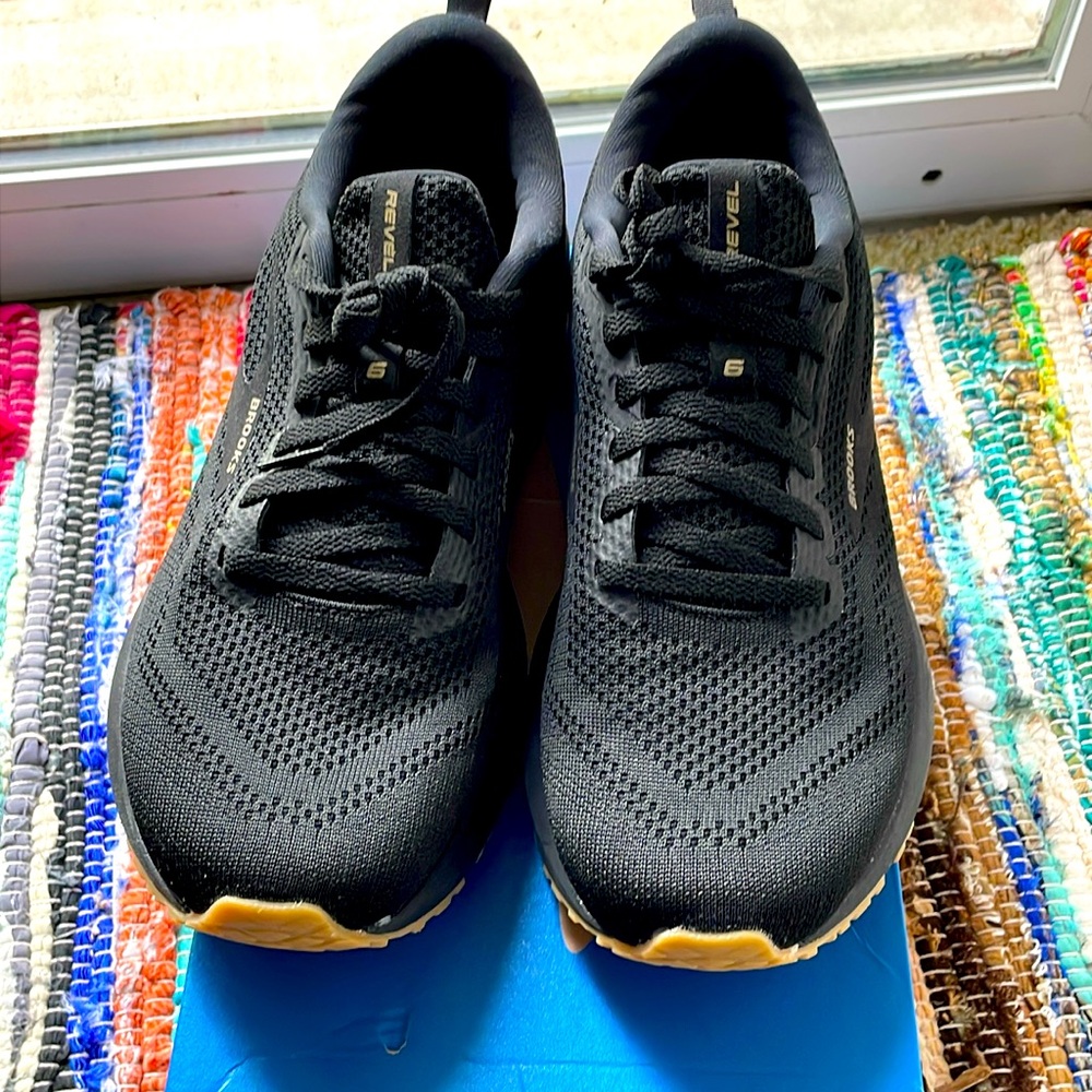 Brooks Revel 6 sz 10.5 women’s